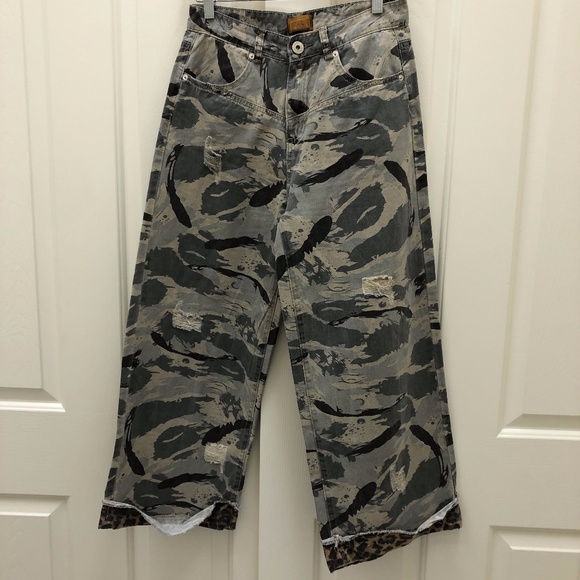 POL Pants - POL Camo Cheetah High Rise Cropped Jeans